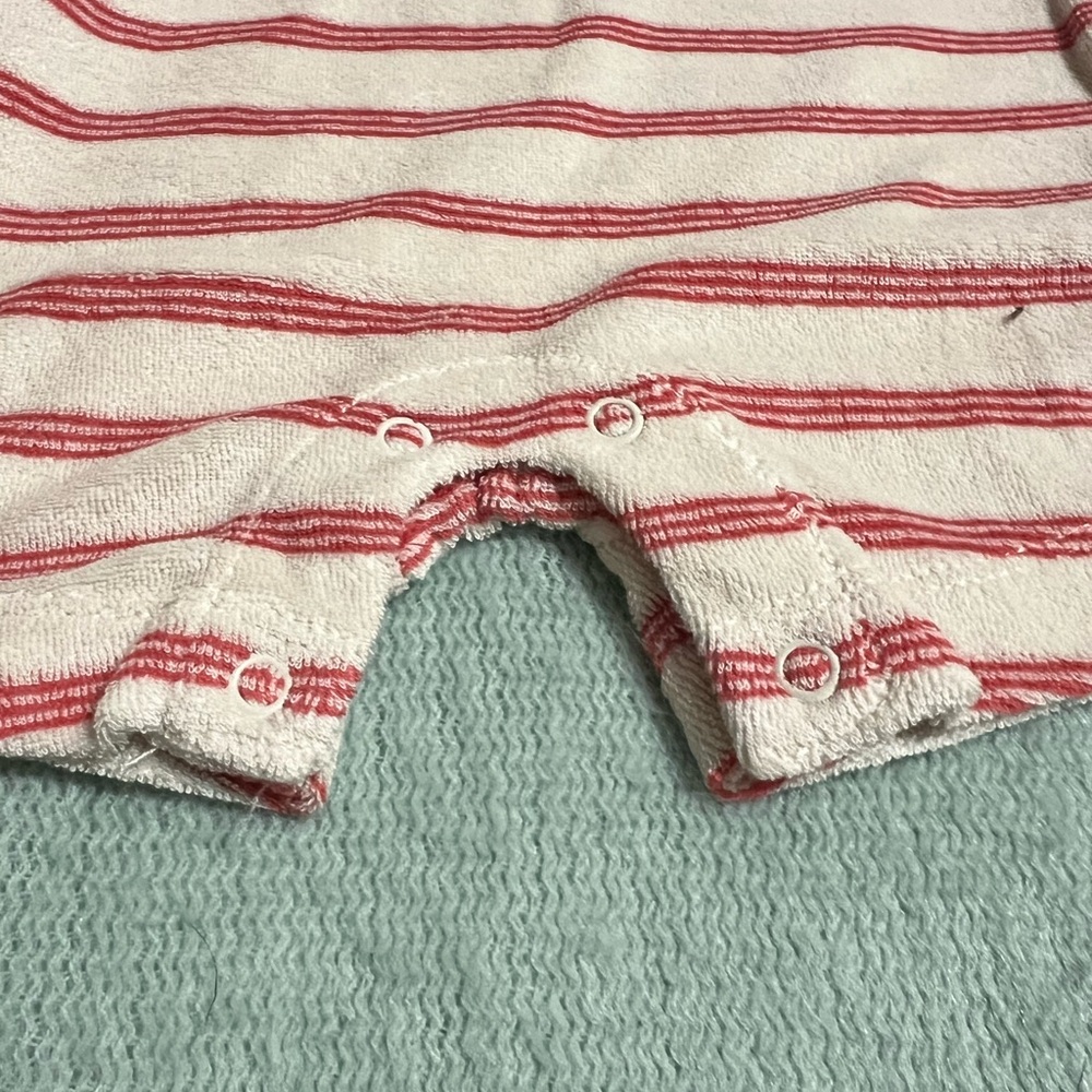 Carters - Picture 4 of 8